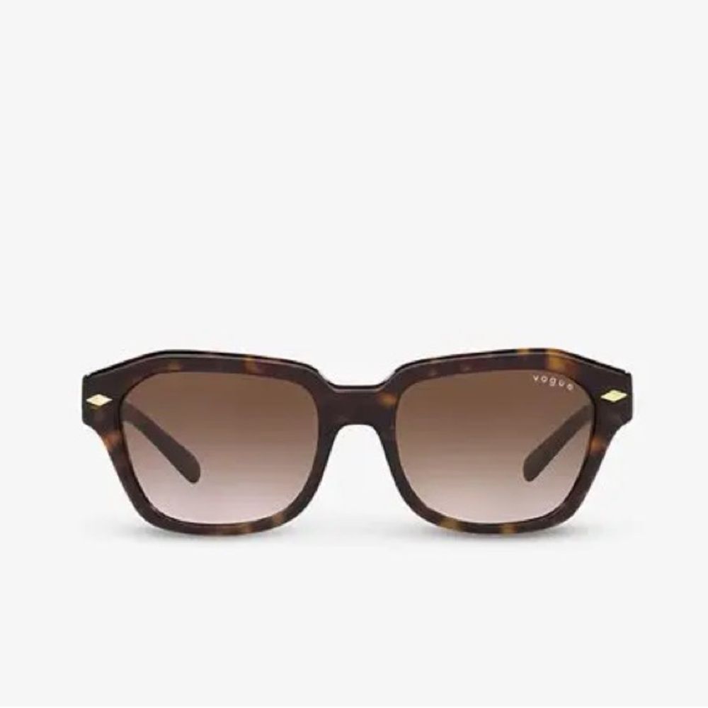 RARE VOGUE EYEWEAR x HAILEY BIEBER Geometric Wayfarer Sunglasses in ‘Havana’